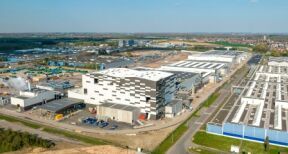ACC inaugure la première gigafactory française de batteries
