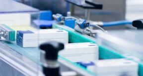 Relocalisation : la fin des pénuries de médicaments ?