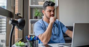 Infirmiers : signature de l’avenant n°10 pour la prise en charge des patients à domicile