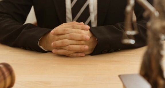 Notaires : suspension provisoire d’un notaire mis en examen