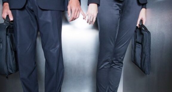 Salariés en couple : attention aux discriminations !