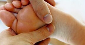 Pédicures-podologues : comment choisir son régime de protection sociale