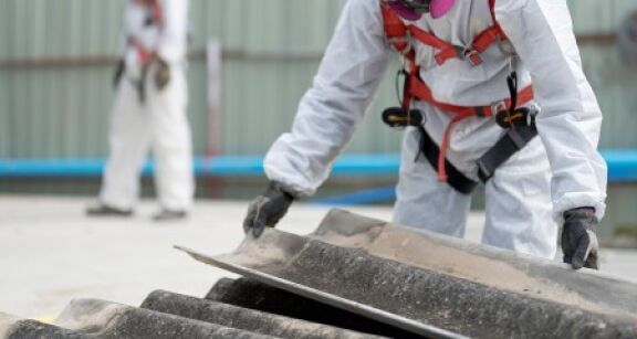 Certains cancers sont reconnus comme des maladies professionnelles liées à l’amiante