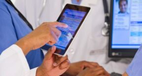 Professionnels de santé : quel accès possible au dossier médical partagé ?