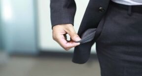 Suspension des actions en paiement contre une entreprise en liquidation judiciaire