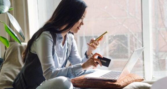 Déconsommation : le e-commerce n’échappe pas à la règle