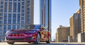 Tesla rappelle plus de 2 millions de voitures aux États-Unis