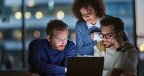 10&#x00a0;% des salari&#x00e9;s fran&#x00e7;ais travaillent plus de 49&#x00a0;heures par semaine