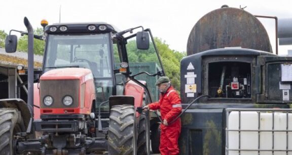 Agriculteurs : comment b&#x00e9;n&#x00e9;ficier du tarif r&#x00e9;duit pour le GNR