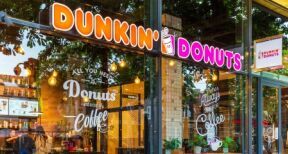 La c&#x00e9;l&#x00e8;bre enseigne am&#x00e9;ricaine de donuts Dunkin&#x2019; va s&#x2019;implanter en France