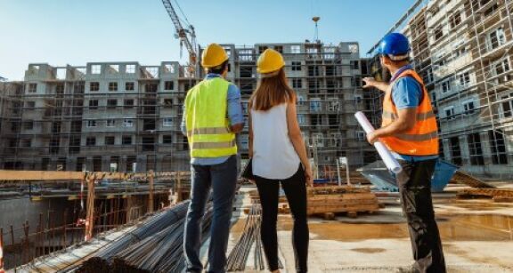 Logement&#x00a0;: les mises en chantier rebondissent en juillet mais la tendance reste n&#x00e9;gative