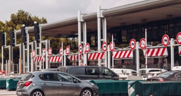 Le Conseil constitutionnel valide la nouvelle taxe sur les infrastructures longue distance