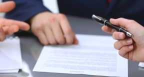 Clause de non-concurrence : conditions d’application à un associé salarié