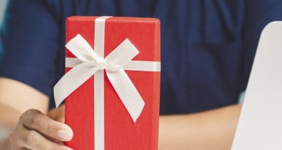 Des cadeaux et bons d&#x2019;achat de No&#x00eb;l exon&#x00e9;r&#x00e9;s de cotisations sociales