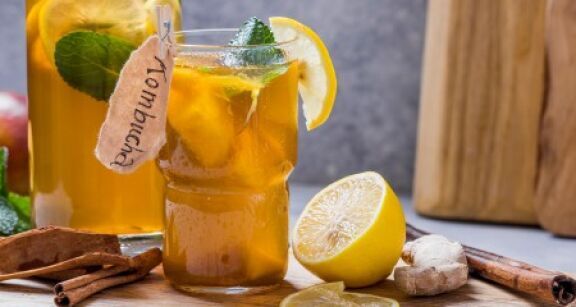 Boissons ferment&#x00e9;es&#x00a0;: le boom des ventes de kombucha et de k&#x00e9;fir