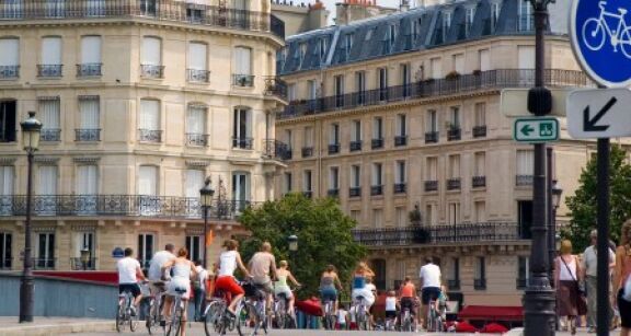 Le tourisme en France a représenté 11 % des émissions de GES en 2022