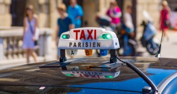 Les taxis manifestent contre l’évolution des tarifs du transport sanitaire