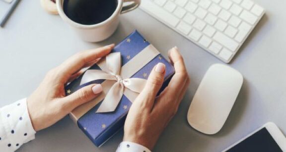 Donner sans fiscalité, c’est possible grâce au présent d’usage