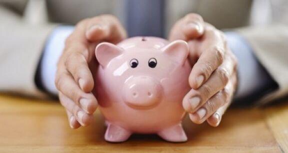 Épargne : quel comportement adoptent les Français face à l’incertitude politique ?