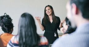 Apprentissage du français : de nouveaux droits pour les salariés allophones