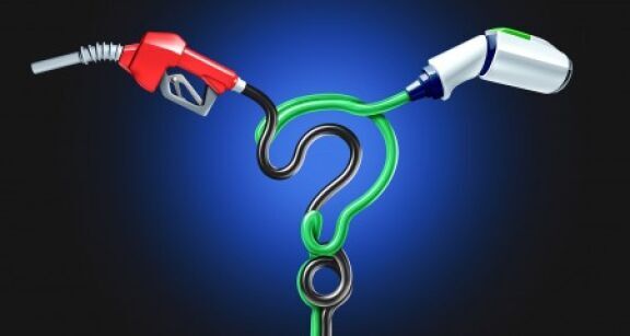 Des Français attachés à leur voiture mais perplexes sur la transition vers l’électrique