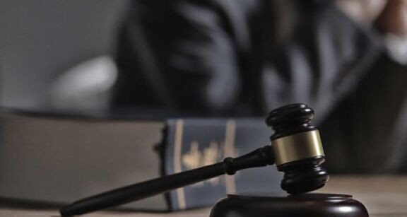 Entreprise en redressement judiciaire : les poursuites individuelles s’arrêtent