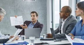 Mise en jeu de la responsabilité du dirigeant pour cause de poursuite d’une activité déficitaire