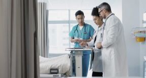 Santé, social et médico-social : du nouveau concernant les professionnels de santé