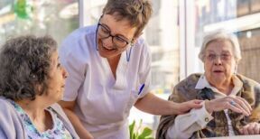 Médico-social : résidents dépendants dans les Ehpad et les résidences autonomie