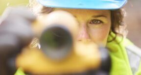 Géomètres-experts : précisions sur l’exercice en société